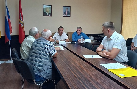 Заместитель Председателя Правительства - Министр сельского хозяйства Пензенской области Роман Калентьев провел личный прием граждан в Нижнеломовском районе